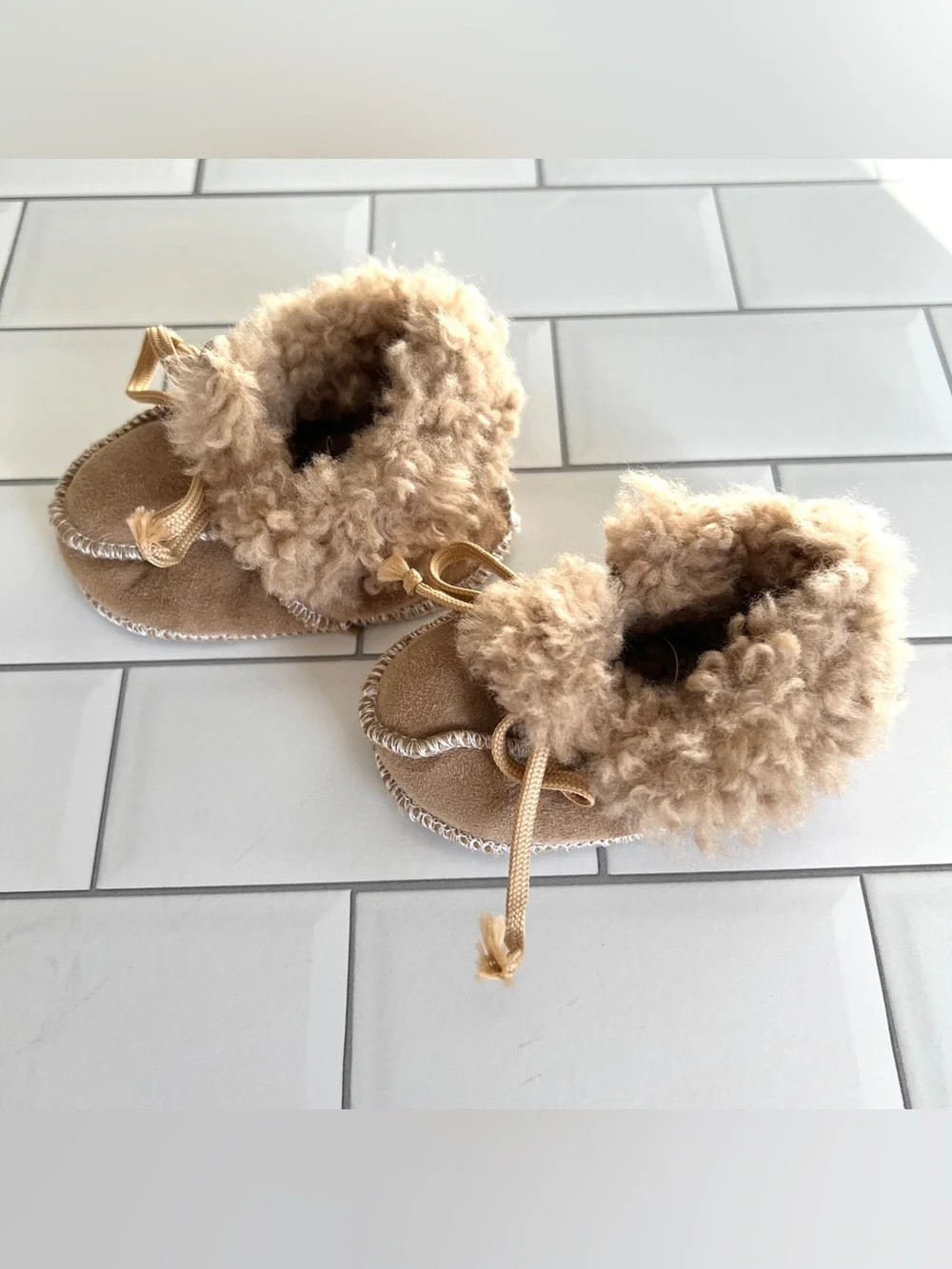 🐑🤎 Shearling & Suede Infant Baby Brown Soft Cozy Moccasins w/ Drawstring